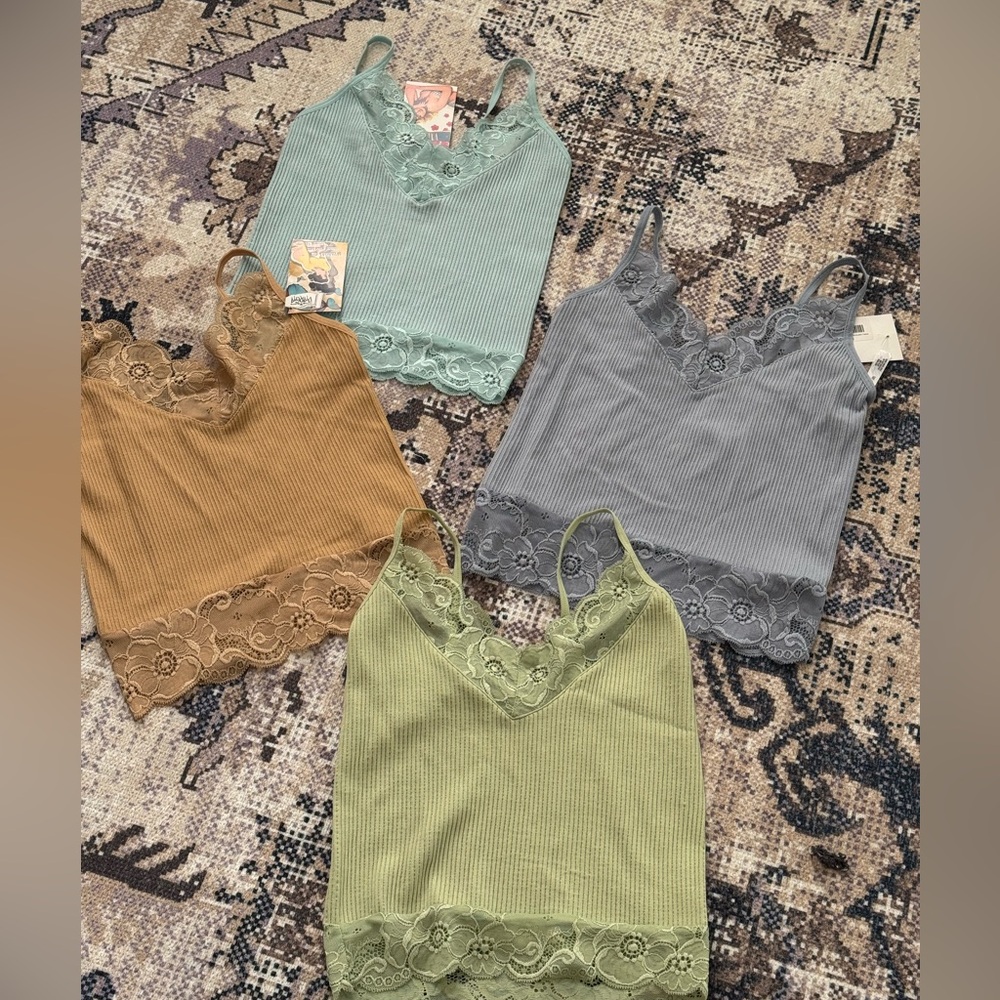 Dynamic  Lace top